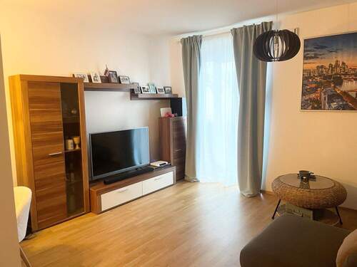 Wohnzimmer - Etagenwohnung mit 67,50 m&sup2; in Nürnberg zur Miete