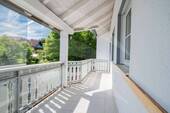 Balkon Erdgeschoss - Große DHH in ruhiger Lage von Ruderting