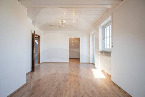 Schlafzimmer Dachgeschoss - 6 Zimmer Doppelhaushälfte in Ruderting