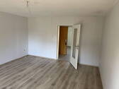 Wohnzimmer - abtapeziert - 