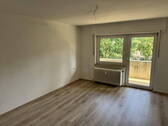 Schlafzimmer - abtapeziert - 