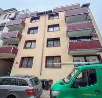 Citynahe 3-Zimmer-Wohnung mit 2 Balkonen, eigener Garage, Aufzug und Fußbodenheizung - Bremerhaven Mitte