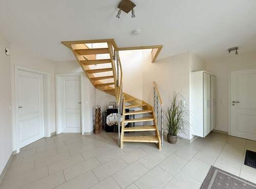 Diele - 5 Zimmer Einfamilienhaus in Stuhr