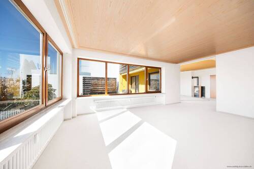 Wohnbereich - Einfamilienhaus mit 244,00 m&sup2; in Freising zum Kaufen