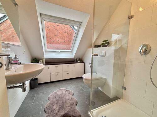 Duschbad mit Fenster - 