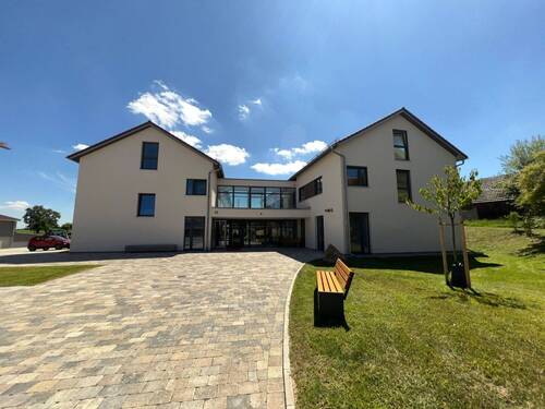 Ansprechend. Komfortabel. Grün. - 