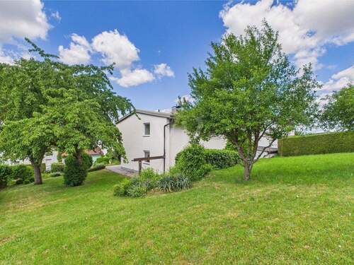 Blick aus dem Garten - 6 Zimmer Einfamilienhaus in Dittelbrunn