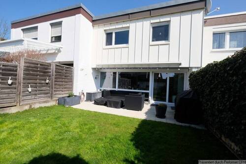 Garten und Terrasse zur Westseite - 4 Zimmer Reihenmittelhaus zum Kaufen in Remseck