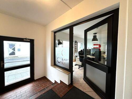 … Gewerbeeinheit - 3 Zimmer Büro in Königswinter