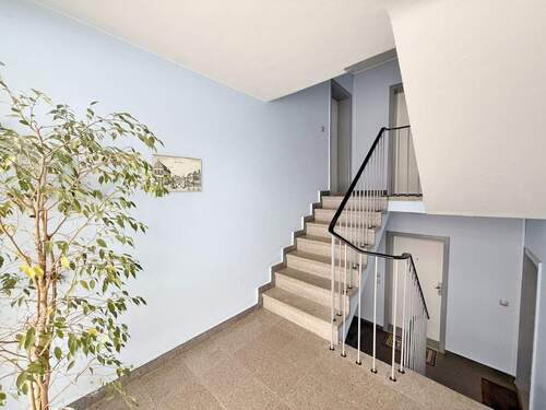 gepflegtes Treppenhaus - Etagenwohnung mit 72,00 m&sup2; in Bremen zum Kaufen