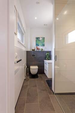 Gäste-WC EG mit Dusche.jpg - 