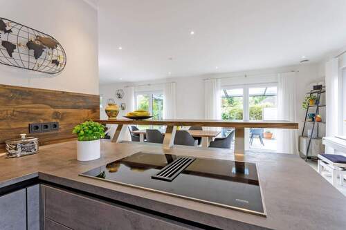 Küchentresen mit Abluft.jpg - 