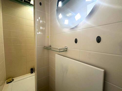 Badezimmer (1.OG rechts) - 
