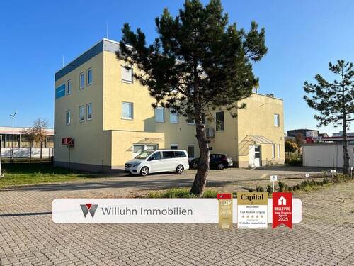 Titel - Attraktives Gewerbeobjekt inkl. 20 Stellplätzen und 3 Garagen, Räume flexibel gestaltbar