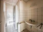 Badezimmer (1. OG links) - 