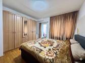 Schlafzimmer mit Balkon - 