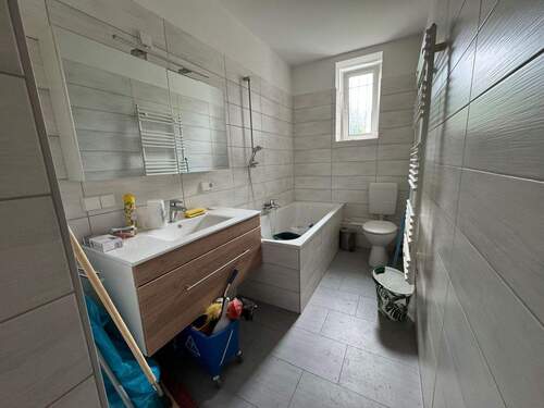 Bad - 4 Zimmer Etagenwohnung in Chemnitz