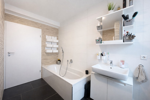 Badezimmer - Etagenwohnung mit 115,00 m&sup2; in Neuenbürg zur Miete