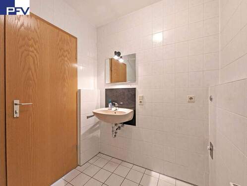 2.OG Referenzeinheit unrenoviert - 