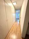 Flur mit Einbauschrank - 