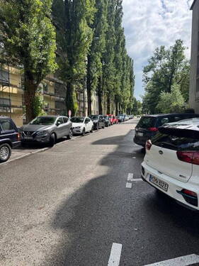 Wohnanlage von außen - 2 Zimmer Etagenwohnung in München