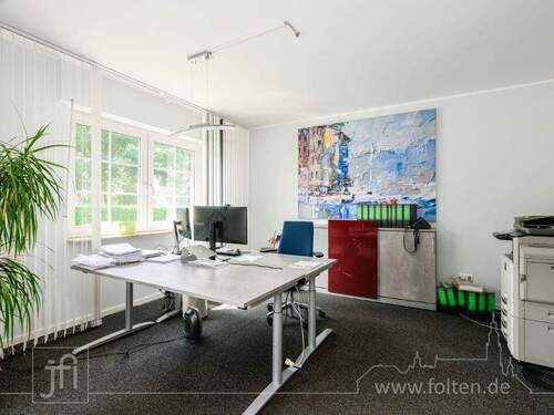 Arbeits- oder ebenerdiges Schlafzimmer - 