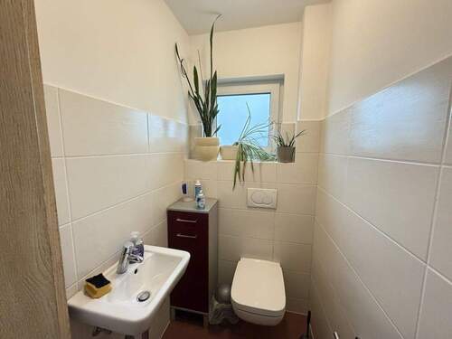 Gäste-WC - 3 Zimmer Einfamilienhaus in Cadolzburg