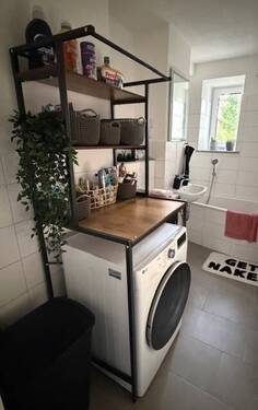 Badezimmer mit Möbeln- Übernahme möglich - 