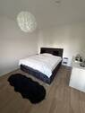 Schlafzimmer mit Möbeln- Übernahme möglich - 