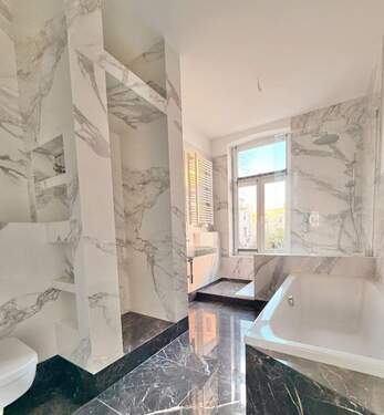 Bad, Wanne, Dusche, Fenster.jpg - 