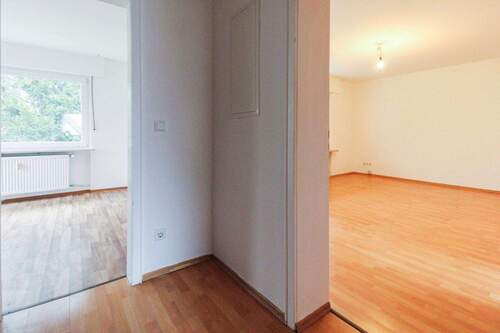 Eingangsbereich OG - 5 Zimmer Doppelhaushälfte in Nürnberg