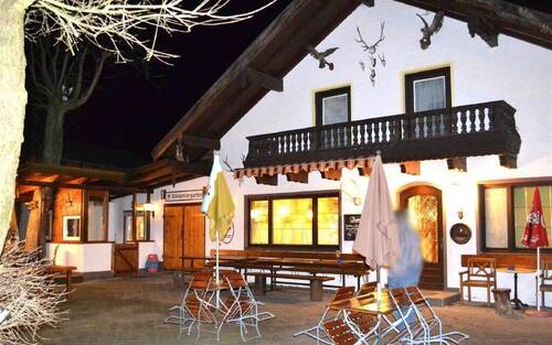 Außenansicht - Gutgehender Landgasthof in Aschau a. Inn