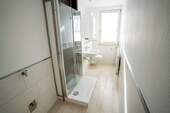 BADEZIMMER
- 