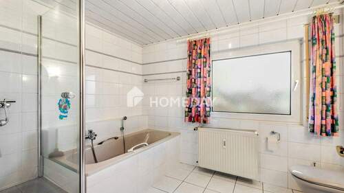 1. OG Badezimmer 1 - 