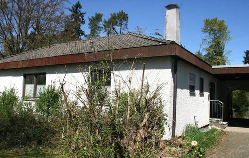Aussen - Bungalow mit Potential in ruhiger Lage
