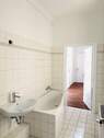 Badezimmer mit Wanne - 