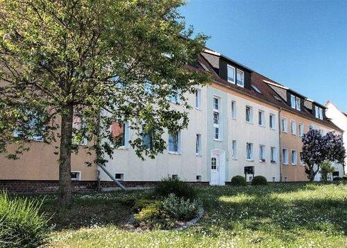 Objektansicht - 3 Zimmer Etagenwohnung zur Miete in Oschersleben