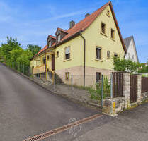 Charmantes Einfamilienhaus mit Scheune und großem Grundstück in Versbach - Würzburg / Versbach