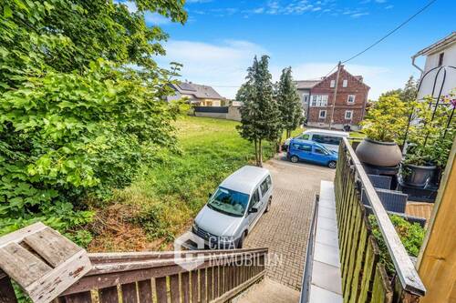 Hof - 1 Zimmer Mehrfamilienhaus, Wohnhaus in Bogel