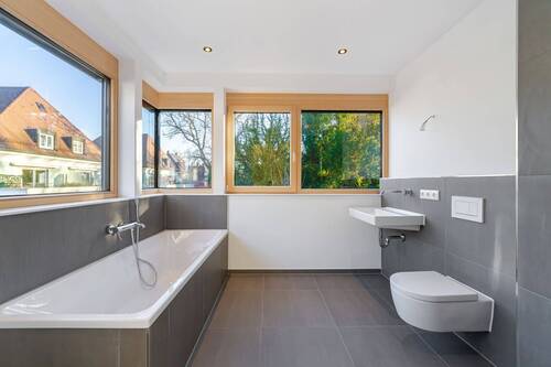 Tageslichtbad im OG - 