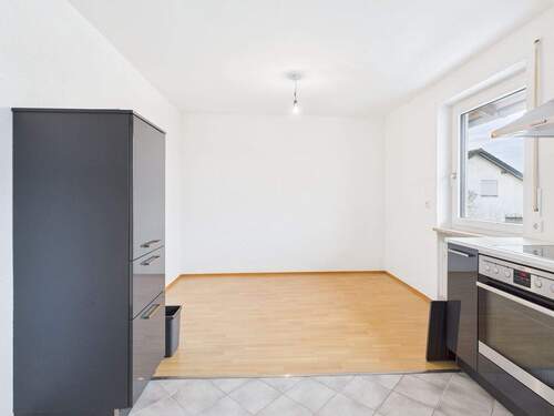 Esszimmer mit Einbauküche - 