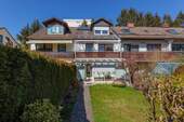 Blick vom Garten auf das Haus - 5 Zimmer Reihenmittelhaus in Fürstenfeldbruck
