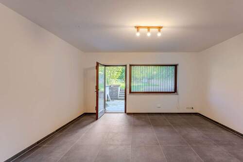 Souterrain mit Gartenzugang - 
