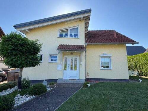 Aussenansicht - Charmantes Einfamilienhaus mit Galerie und liebevoll angelegtem Garten