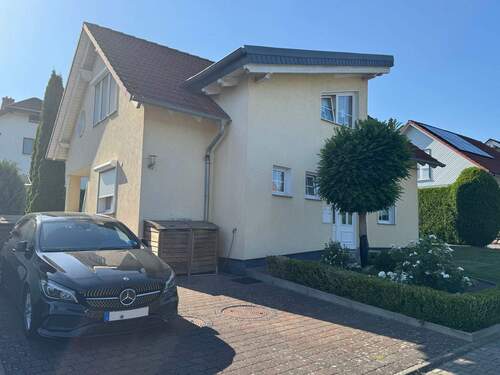 Aussenansicht - 5 Zimmer Einfamilienhaus zum Kaufen in Immenhausen