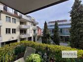 Blick Balkon zum Innenhof.jpg - 