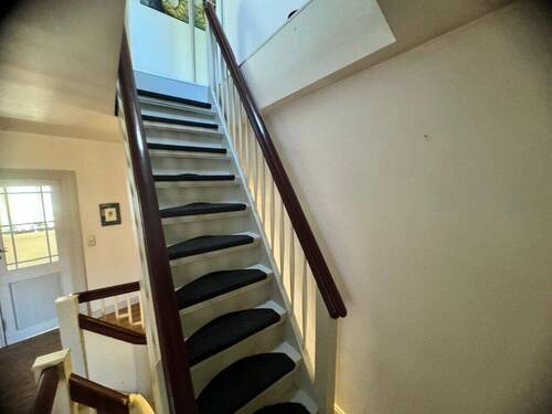 Treppenanlage zum Dachgeschoss - 