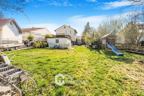 Garten - 7 Zimmer Mehrfamilienhaus, Wohnhaus zum Kaufen in Fürth