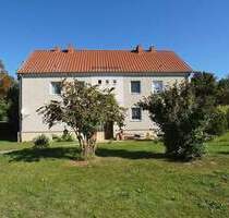 Modernisiertes Mehrfamilienhaus auf großem Grundstück in schöner Lage von Hohenfinow