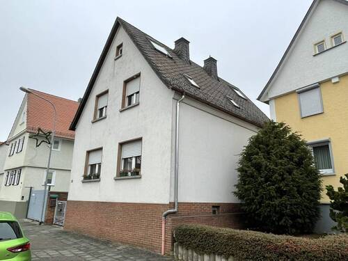 Straßenansicht - 1 Zimmer Mehrfamilienhaus, Wohnhaus zum Kaufen in Heuchelheim